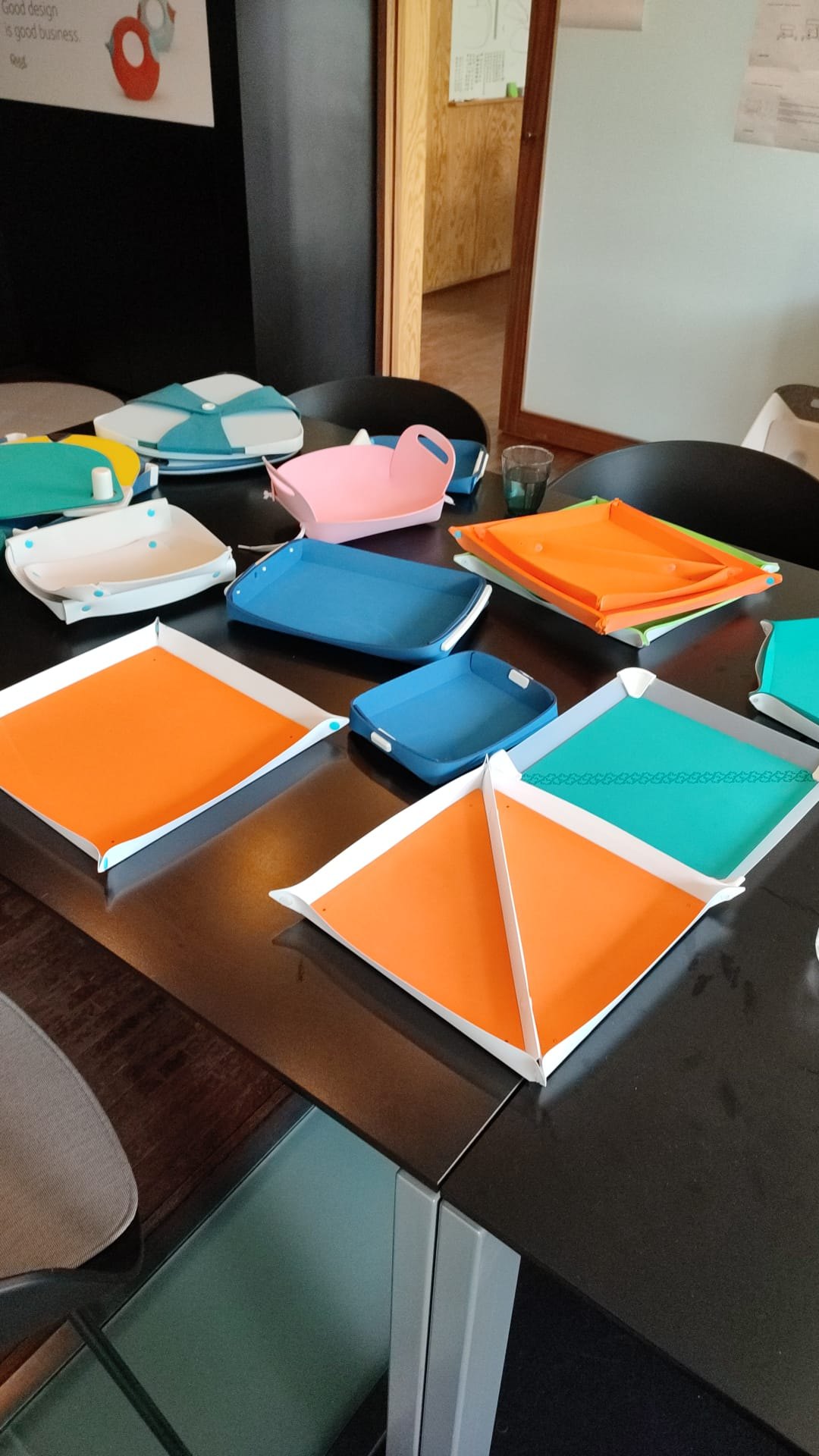 Testing coloured sorting tray samples
